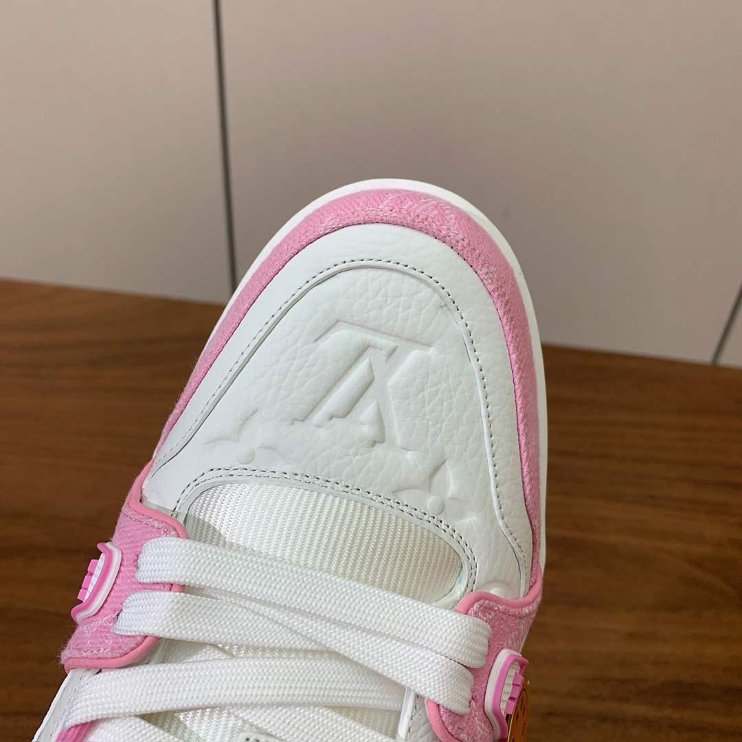 顶级品质🔸L*****V🔸TRAINER最好看的运动鞋。原版1:1精准复刻、细节很无敌、诚意满满、进口定