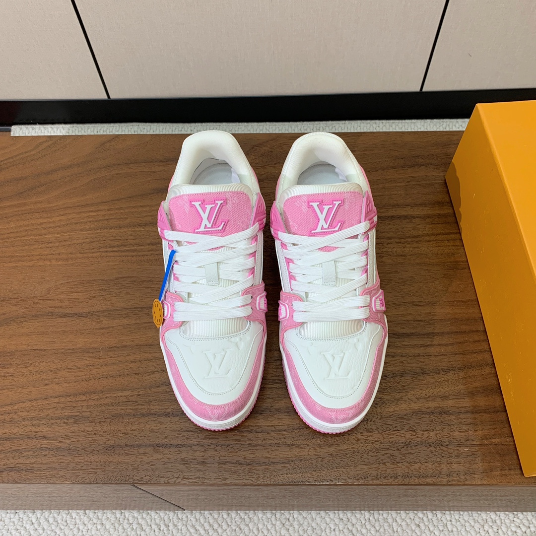 顶级品质🔸L*****V🔸TRAINER最好看的运动鞋。原版1:1精准复刻、细节很无敌、诚意满满、进口定
