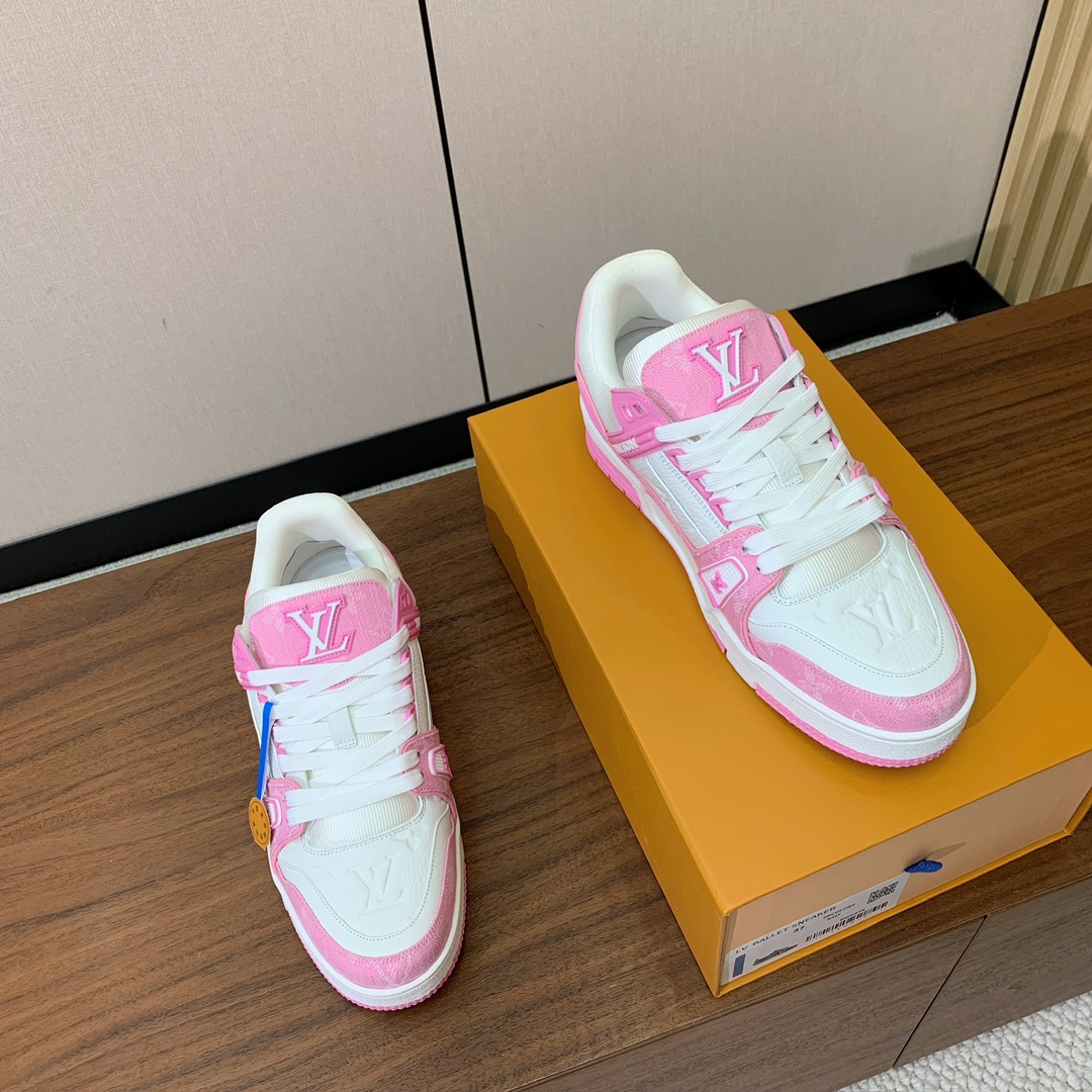 顶级品质🔸L*****V🔸TRAINER最好看的运动鞋。原版1:1精准复刻、细节很无敌、诚意满满、进口定