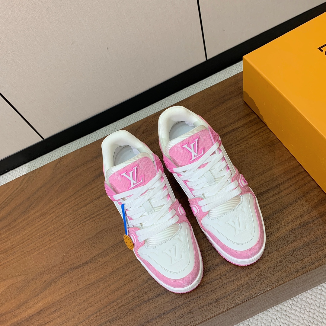 顶级品质🔸L*****V🔸TRAINER最好看的运动鞋。原版1:1精准复刻、细节很无敌、诚意满满、进口定