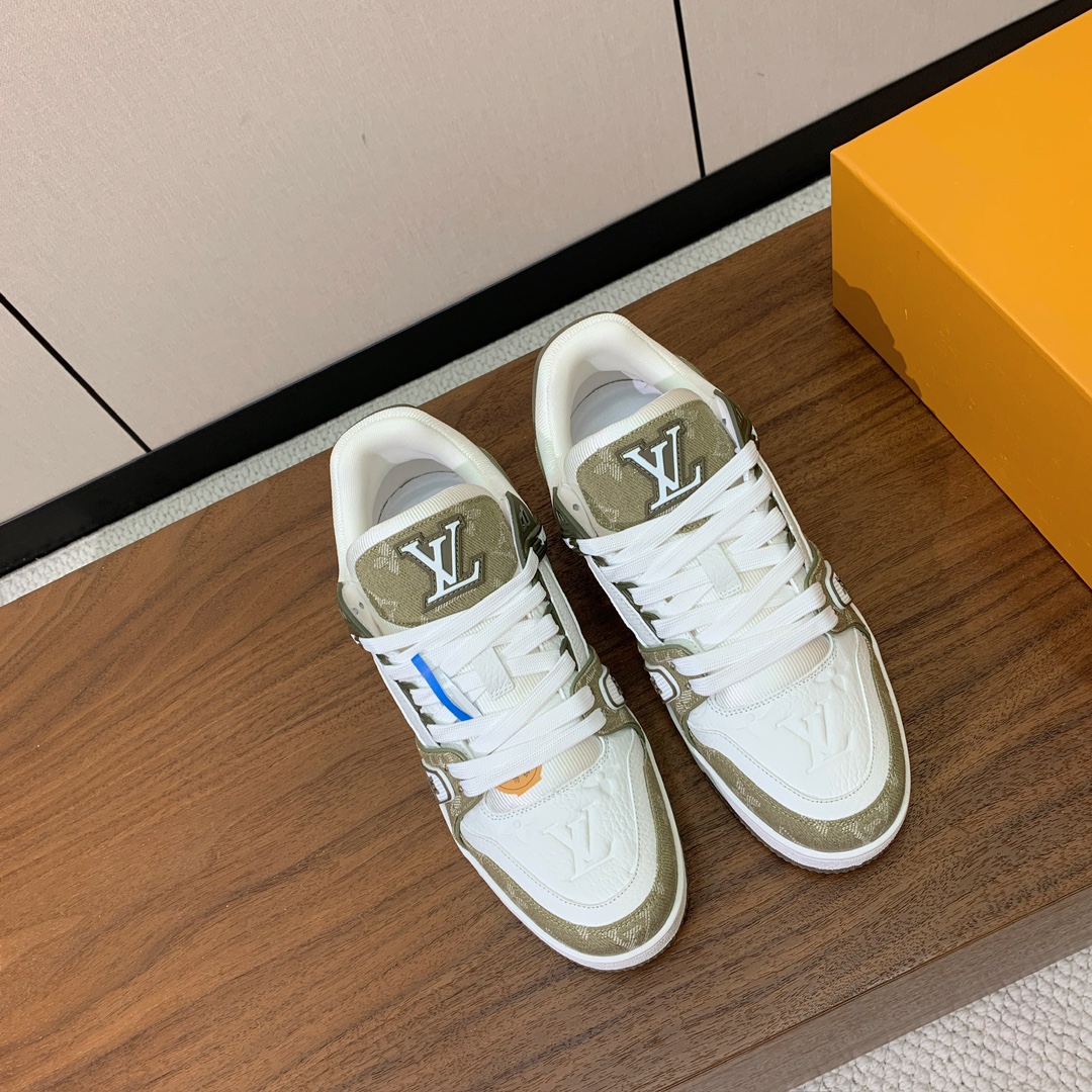 顶级品质🔸L*****V🔸TRAINER最好看的运动鞋。原版1:1精准复刻、细节很无敌、诚意满满、进口定