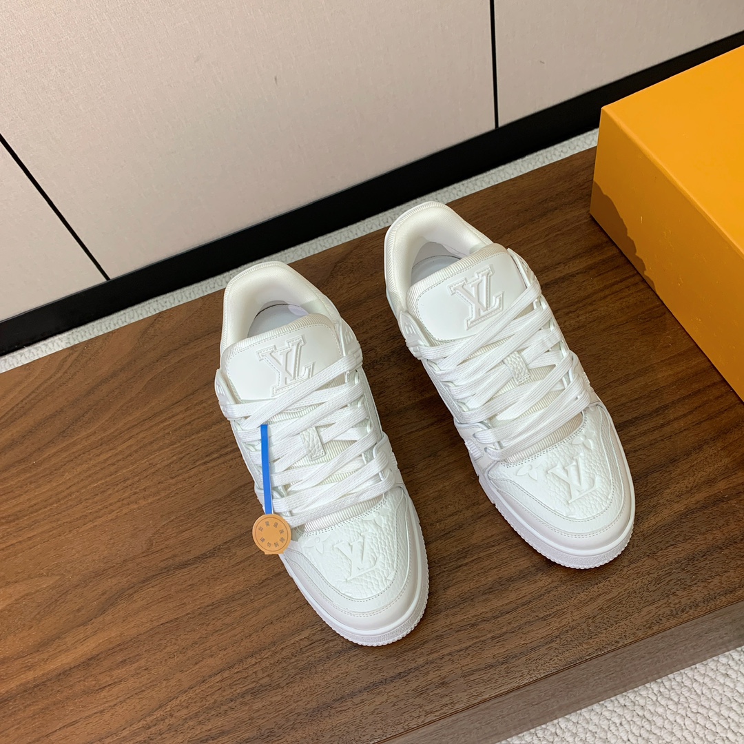 顶级品质🔸L*****V🔸TRAINER最好看的运动鞋。原版1:1精准复刻、细节很无敌、诚意满满、进口定