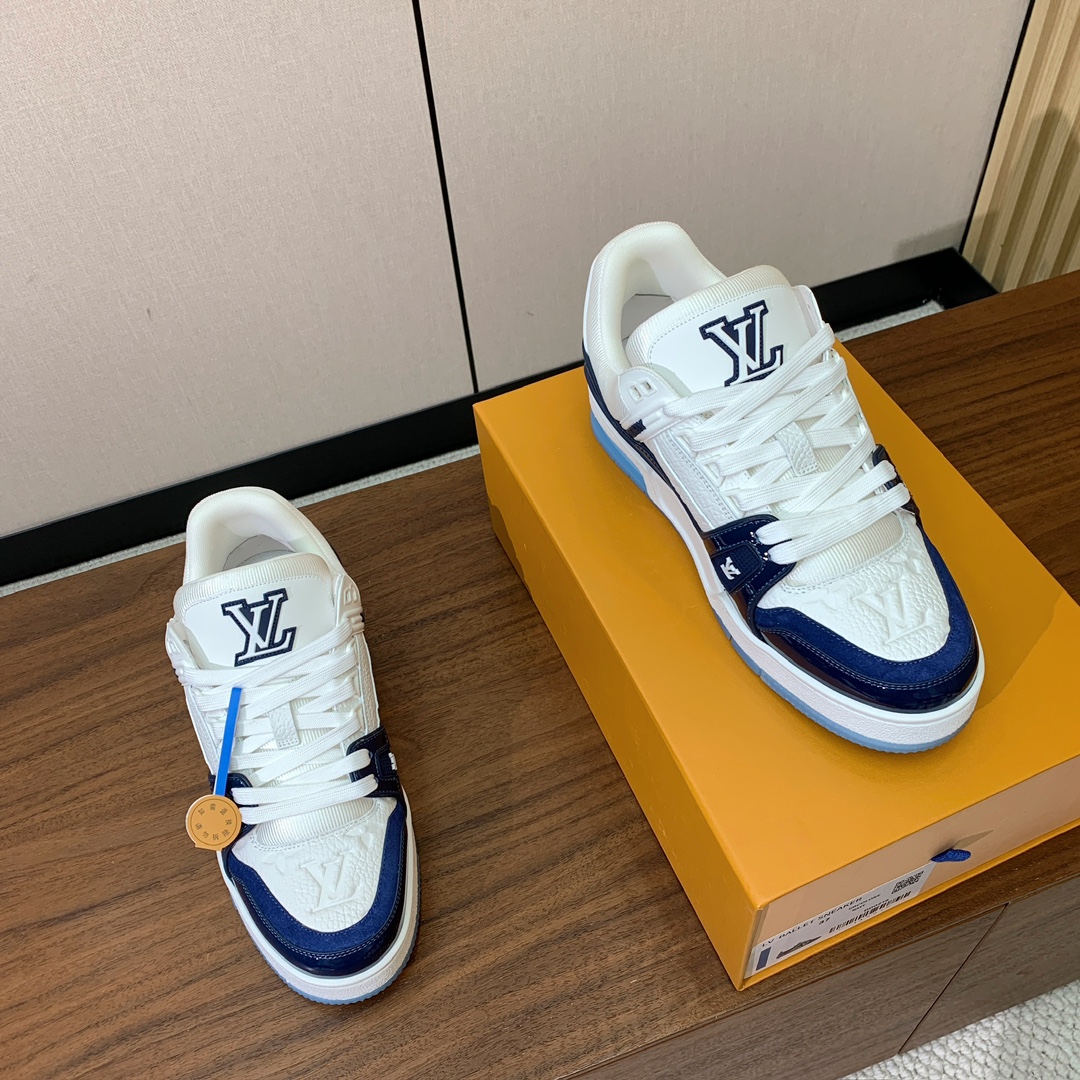 顶级品质🔸L*****V🔸TRAINER最好看的运动鞋。原版1:1精准复刻、细节很无敌、诚意满满、进口定