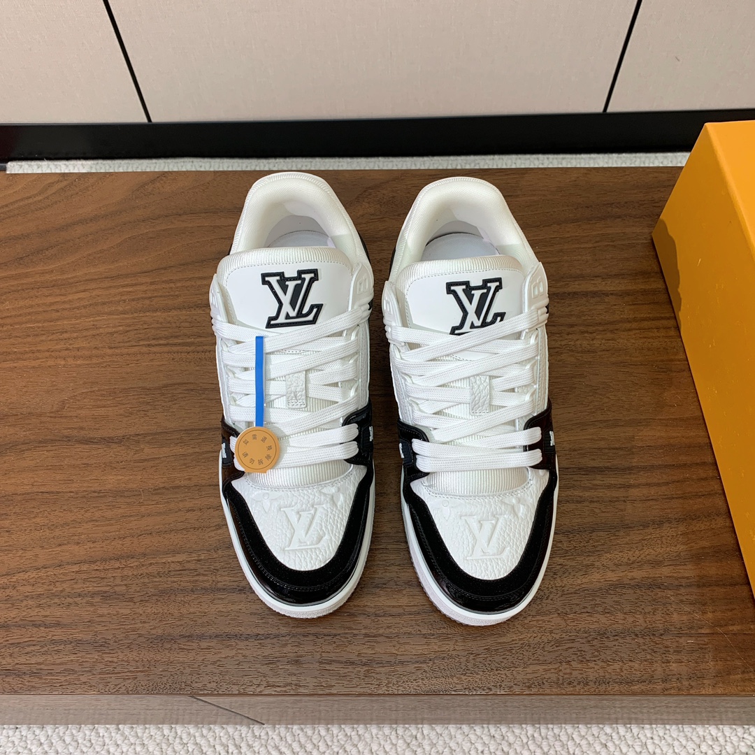 顶级品质🔸L*****V🔸TRAINER最好看的运动鞋。原版1:1精准复刻、细节很无敌、诚意满满、进口定