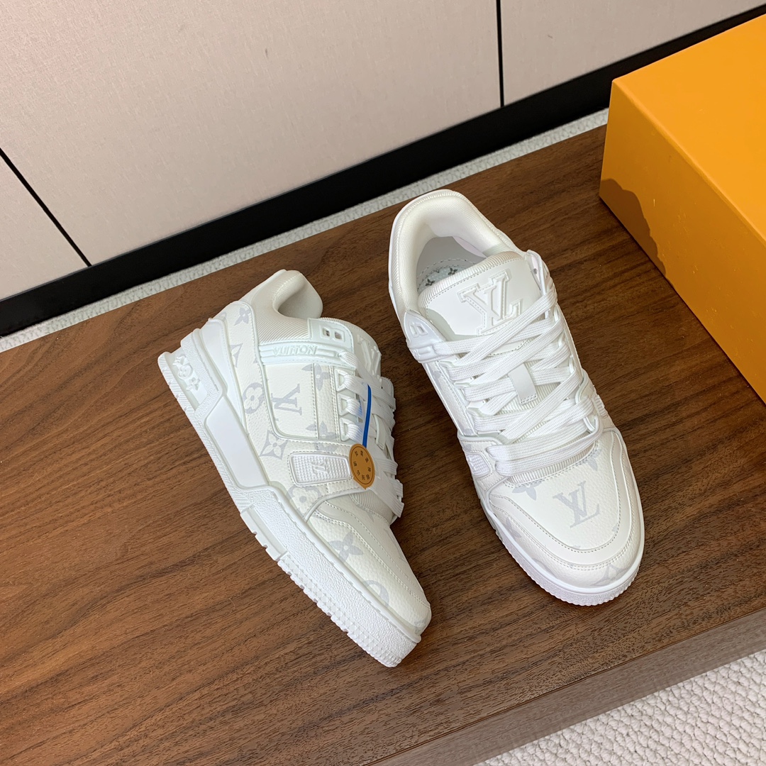 顶级品质🔸L*****V🔸TRAINER最好看的运动鞋。原版1:1精准复刻、细节很无敌、诚意满满、进口定