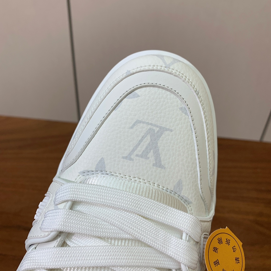 顶级品质🔸L*****V🔸TRAINER最好看的运动鞋。原版1:1精准复刻、细节很无敌、诚意满满、进口定