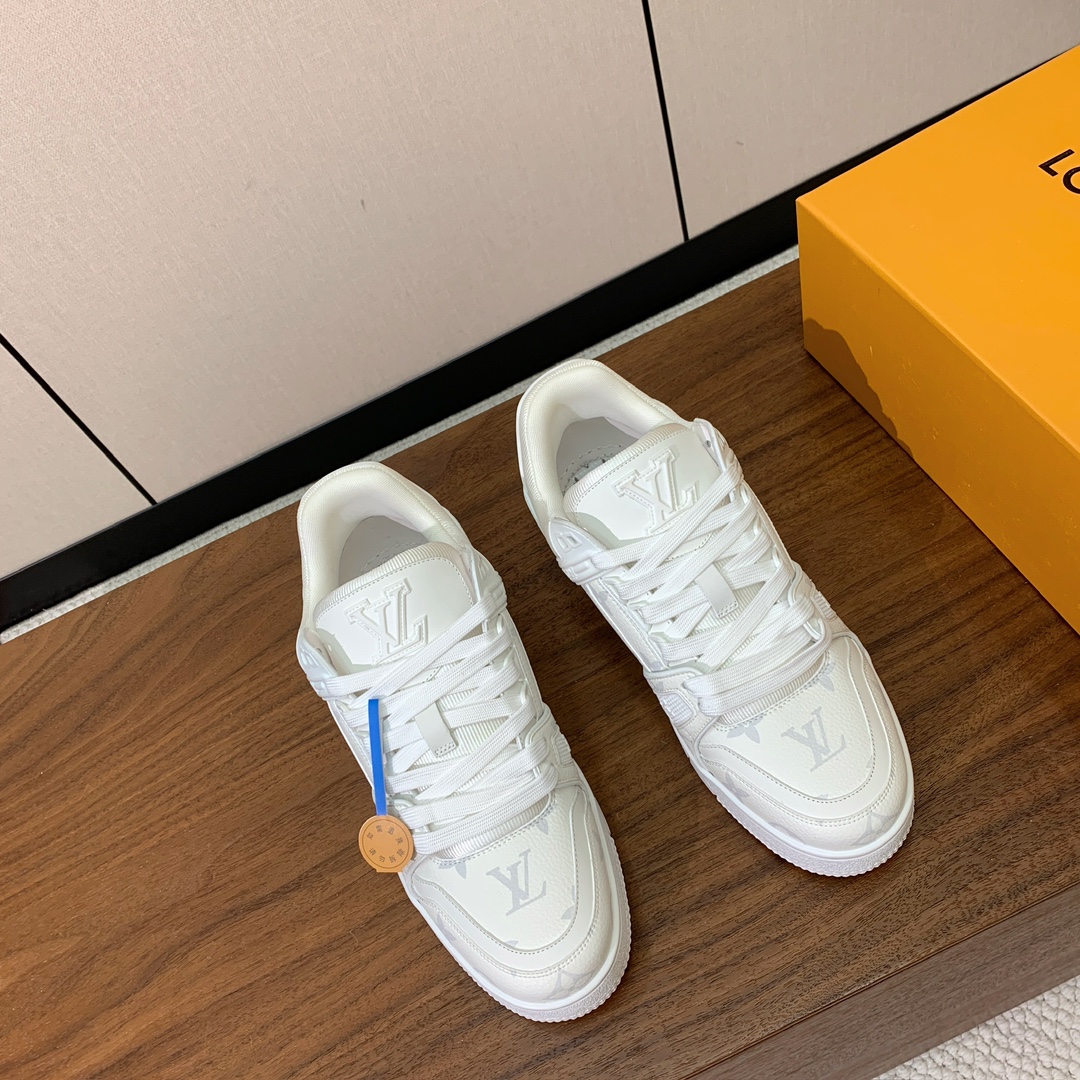 顶级品质🔸L*****V🔸TRAINER最好看的运动鞋。原版1:1精准复刻、细节很无敌、诚意满满、进口定
