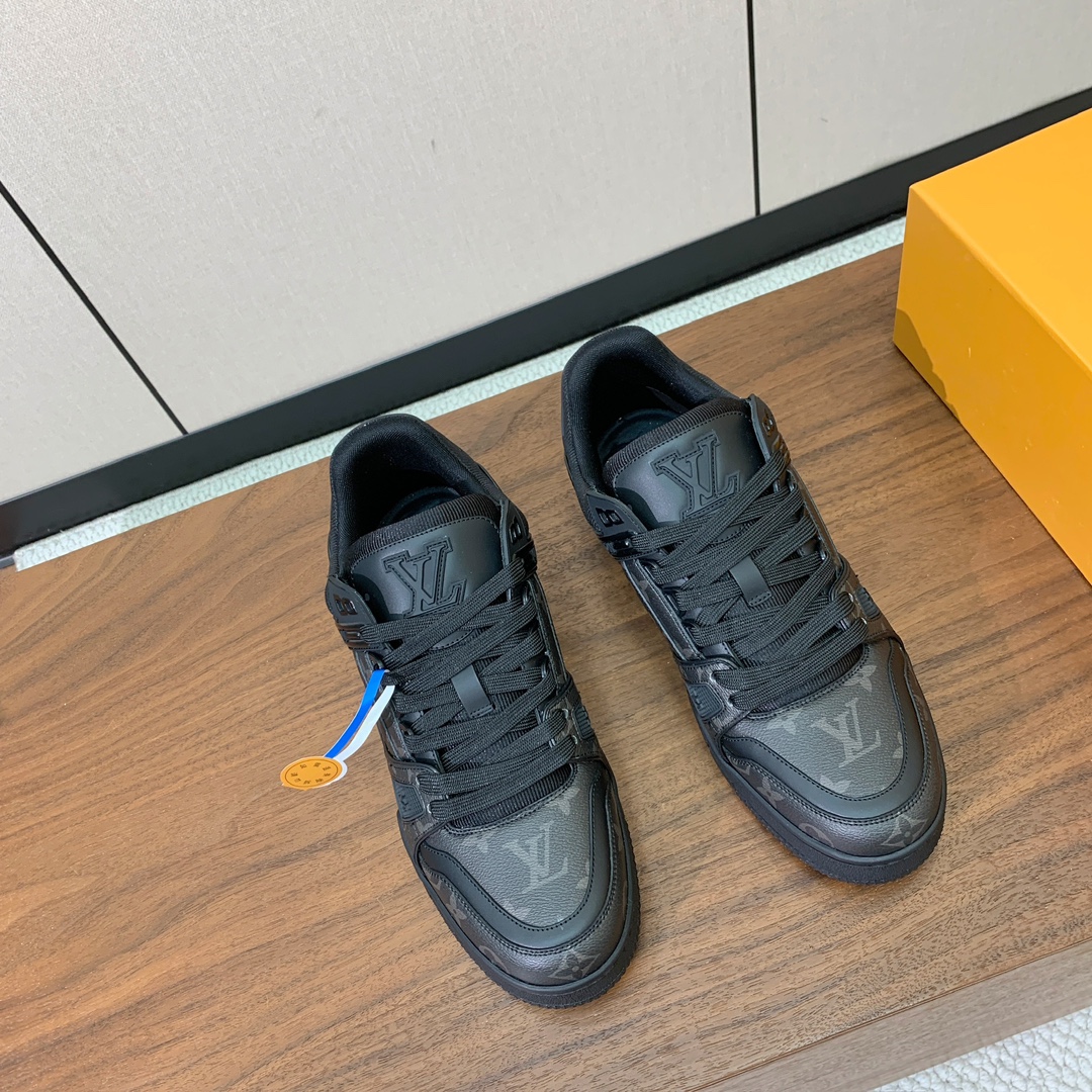 顶级品质🔸L*****V🔸TRAINER最好看的运动鞋。原版1:1精准复刻、细节很无敌、诚意满满、进口定