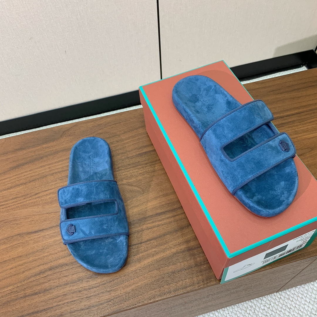 【Loro Piana】男款拖鞋。意大利顶级羊绒复古优雅低调奢华。时尚性与皮料实用性同样兼具依然全网最高