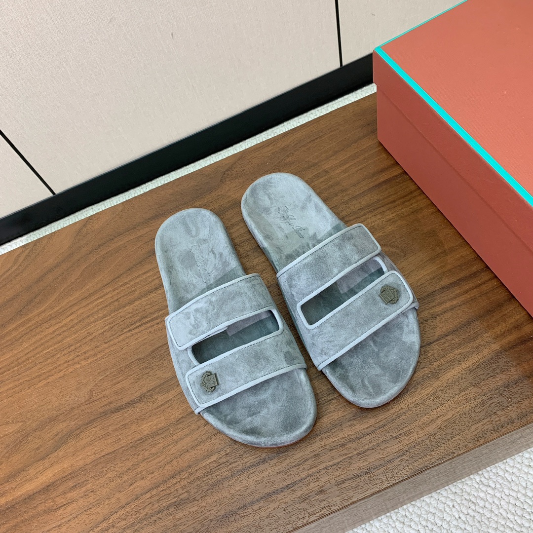【Loro Piana】男款拖鞋。意大利顶级羊绒复古优雅低调奢华。时尚性与皮料实用性同样兼具依然全网最高