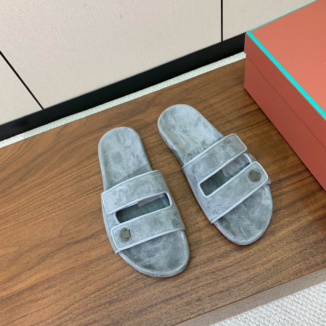 【Loro Piana】男款拖鞋。意大利顶级羊绒复古优雅低调奢华。时尚性与皮料实用性同样兼具依然全网最高