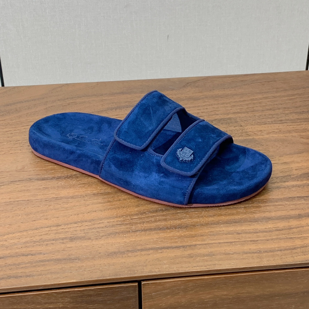 【Loro Piana】男款拖鞋。意大利顶级羊绒复古优雅低调奢华。时尚性与皮料实用性同样兼具依然全网最高