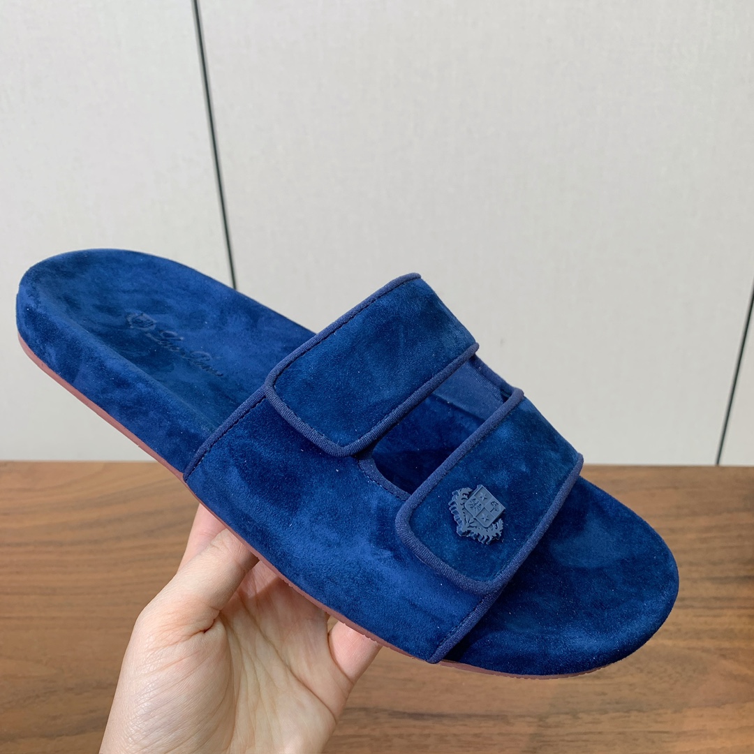 【Loro Piana】男款拖鞋。意大利顶级羊绒复古优雅低调奢华。时尚性与皮料实用性同样兼具依然全网最高