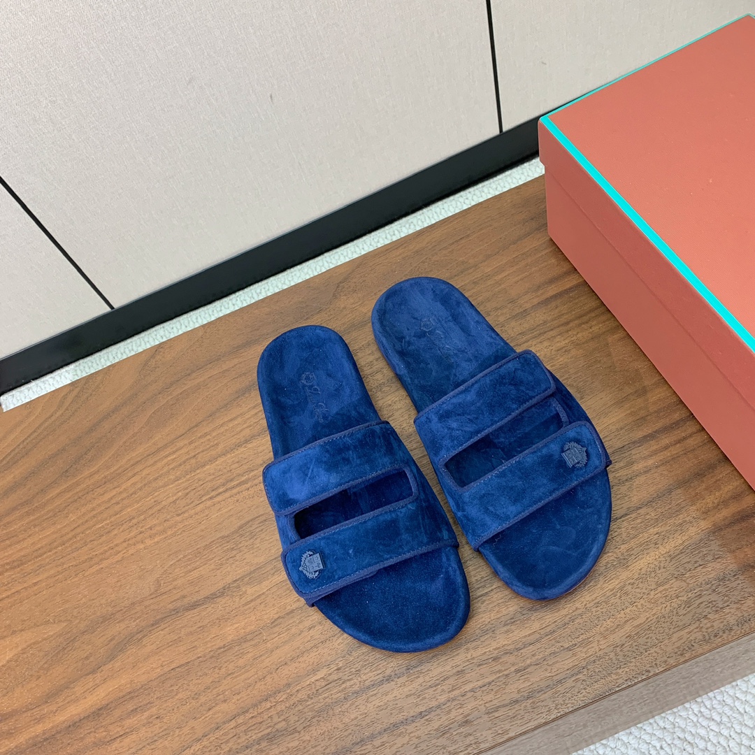 【Loro Piana】男款拖鞋。意大利顶级羊绒复古优雅低调奢华。时尚性与皮料实用性同样兼具依然全网最高