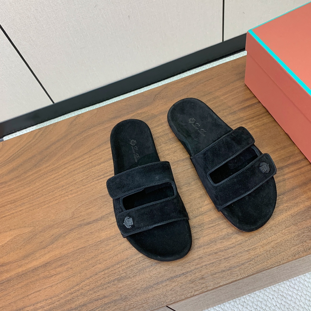【Loro Piana】男款拖鞋。意大利顶级羊绒复古优雅低调奢华。时尚性与皮料实用性同样兼具依然全网最高