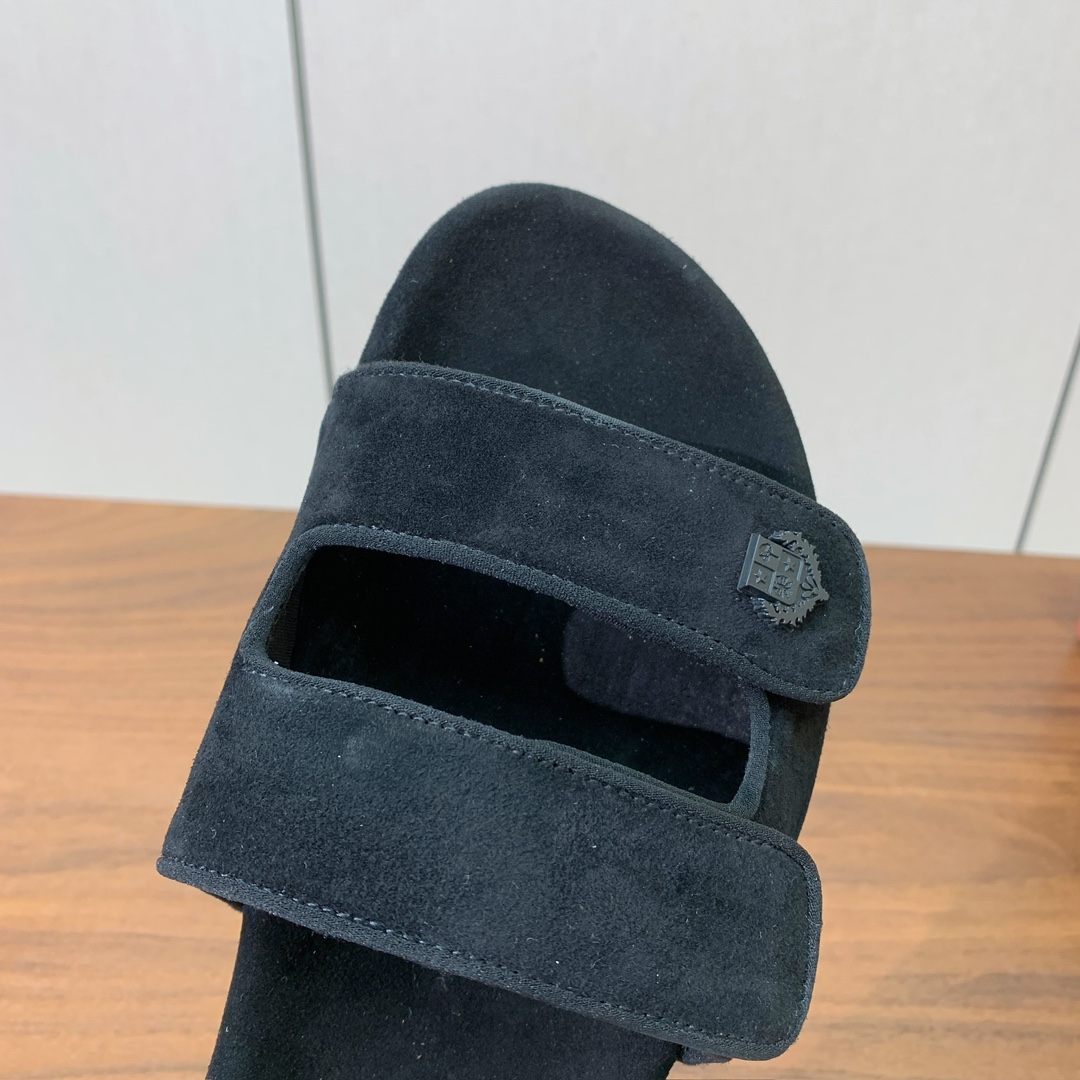【Loro Piana】男款拖鞋。意大利顶级羊绒复古优雅低调奢华。时尚性与皮料实用性同样兼具依然全网最高