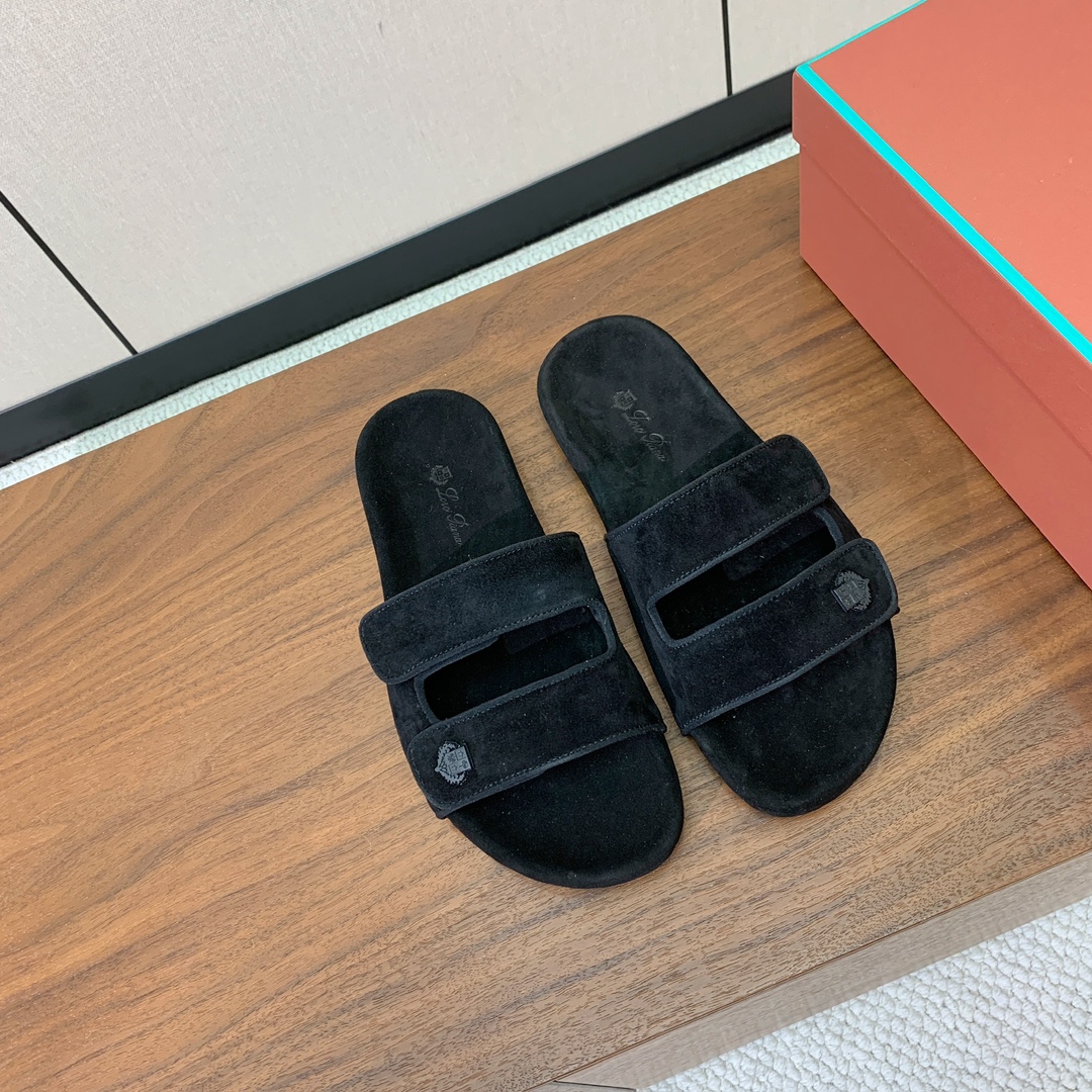 【Loro Piana】男款拖鞋。意大利顶级羊绒复古优雅低调奢华。时尚性与皮料实用性同样兼具依然全网最高