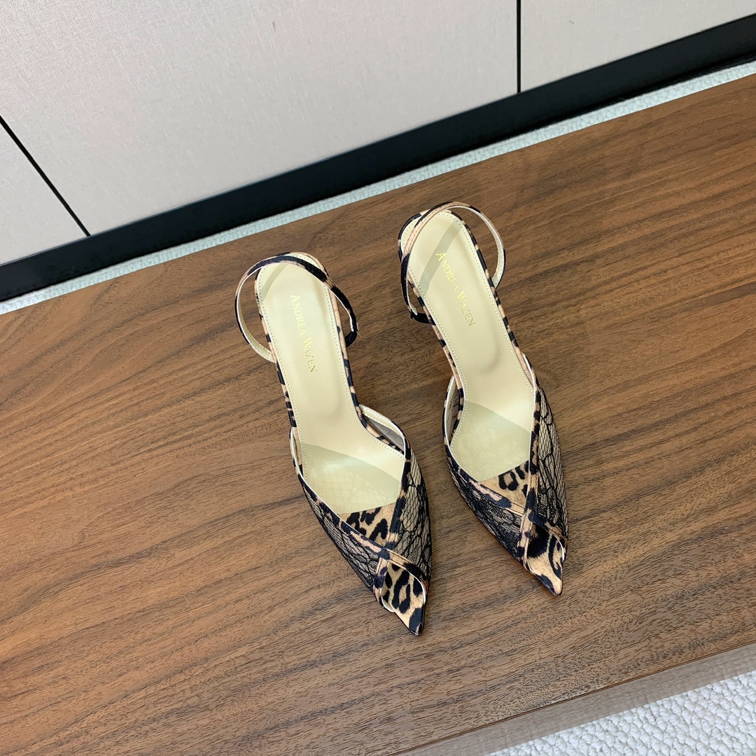 【Anderea Wazen】蕾丝凉鞋。纯手工蕾丝折叠工艺，非常的美，上脚无敌了。鞋面进口真丝+蕾丝。羊