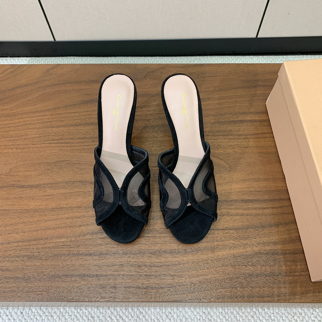 NO:785324,【Gianvit* Ross*】Mesh high-heeled slippers. They are loomingly sexy and really a must-have!  The upper is made of sheepskin with mesh. Sheepskin feet, genuine leather outsole. Heel height 8.5cm, size 35-42 (40, 41, 42 customized, non-returnable). Batch, high heels and slippers, high heels, slippers, sheepskin, sheep, Leather soles19860909【Gianvit* Ross*】网纱高跟拖鞋.若隐若现的性感、真是绝绝子！鞋面采用羊京配网纱.羊皮垫脚,真皮大底.跟高8.5cm 码数35-42（40、41、42定制不退换） 批,高跟鞋拖鞋,high heels,slippers,sheepskin,sheep,Leather soles,Women's Shoes