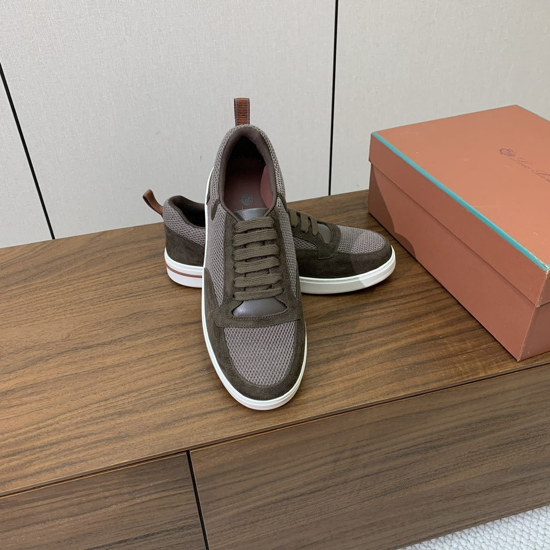 【Loro Piana】男款网面拼接休闲鞋。简约时尚，鞋面采用网面拼接牛反绒。羊皮垫脚。定制橡胶底。码数