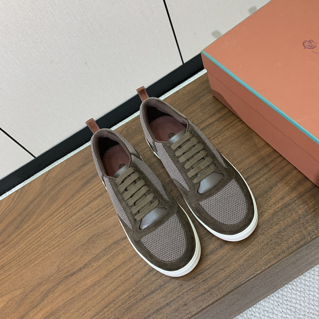 【Loro Piana】男款网面拼接休闲鞋。简约时尚，鞋面采用网面拼接牛反绒。羊皮垫脚。定制橡胶底。码数