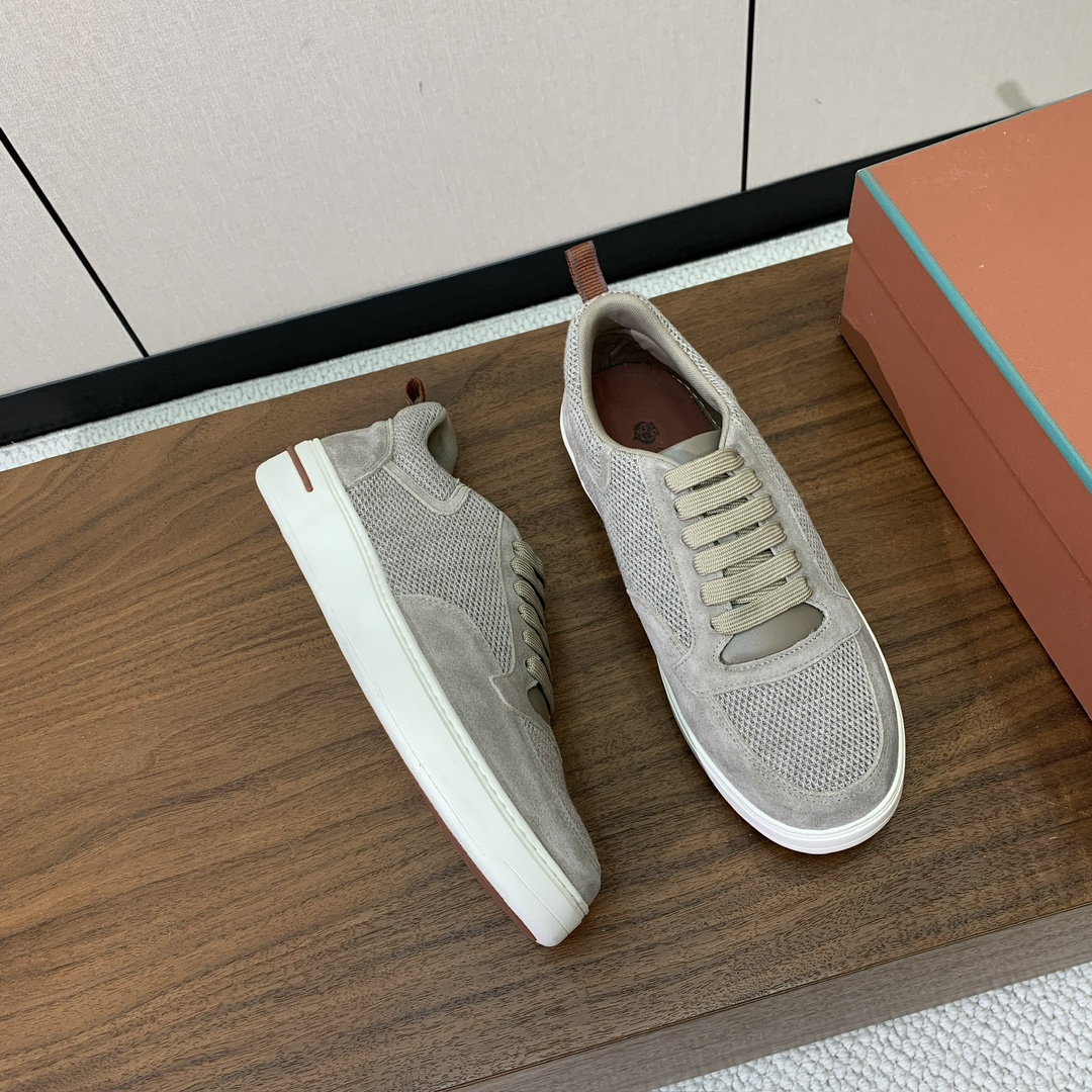 【Loro Piana】男款网面拼接休闲鞋。简约时尚，鞋面采用网面拼接牛反绒。羊皮垫脚。定制橡胶底。码数