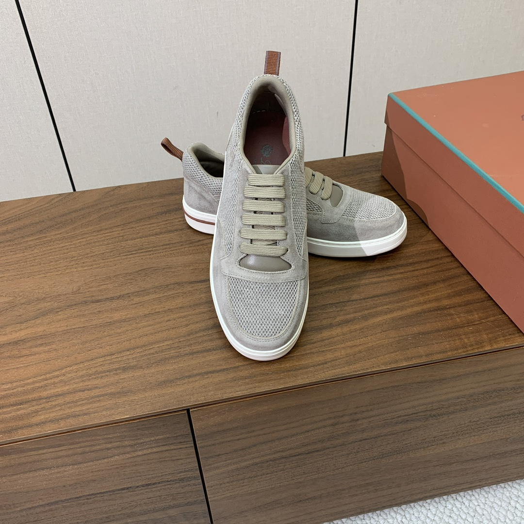 【Loro Piana】男款网面拼接休闲鞋。简约时尚，鞋面采用网面拼接牛反绒。羊皮垫脚。定制橡胶底。码数