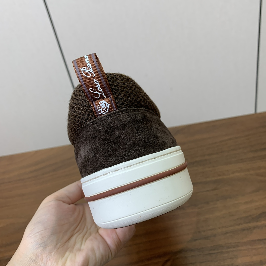 【Loro Piana】男款网面拼接休闲鞋。简约时尚，鞋面采用网面拼接牛反绒。羊皮垫脚。定制橡胶底。码数