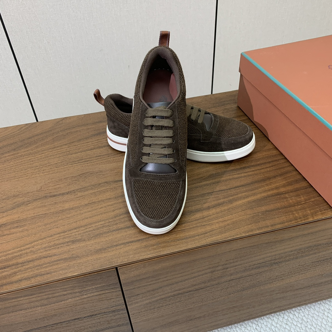 【Loro Piana】男款网面拼接休闲鞋。简约时尚，鞋面采用网面拼接牛反绒。羊皮垫脚。定制橡胶底。码数