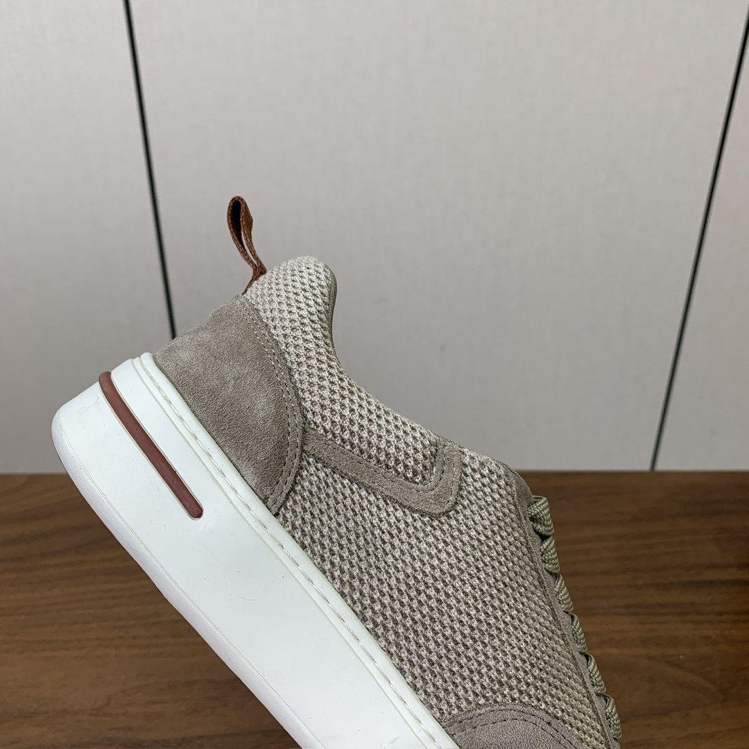 【Loro Piana】男款网面拼接休闲鞋。简约时尚，鞋面采用网面拼接牛反绒。羊皮垫脚。定制橡胶底。码数