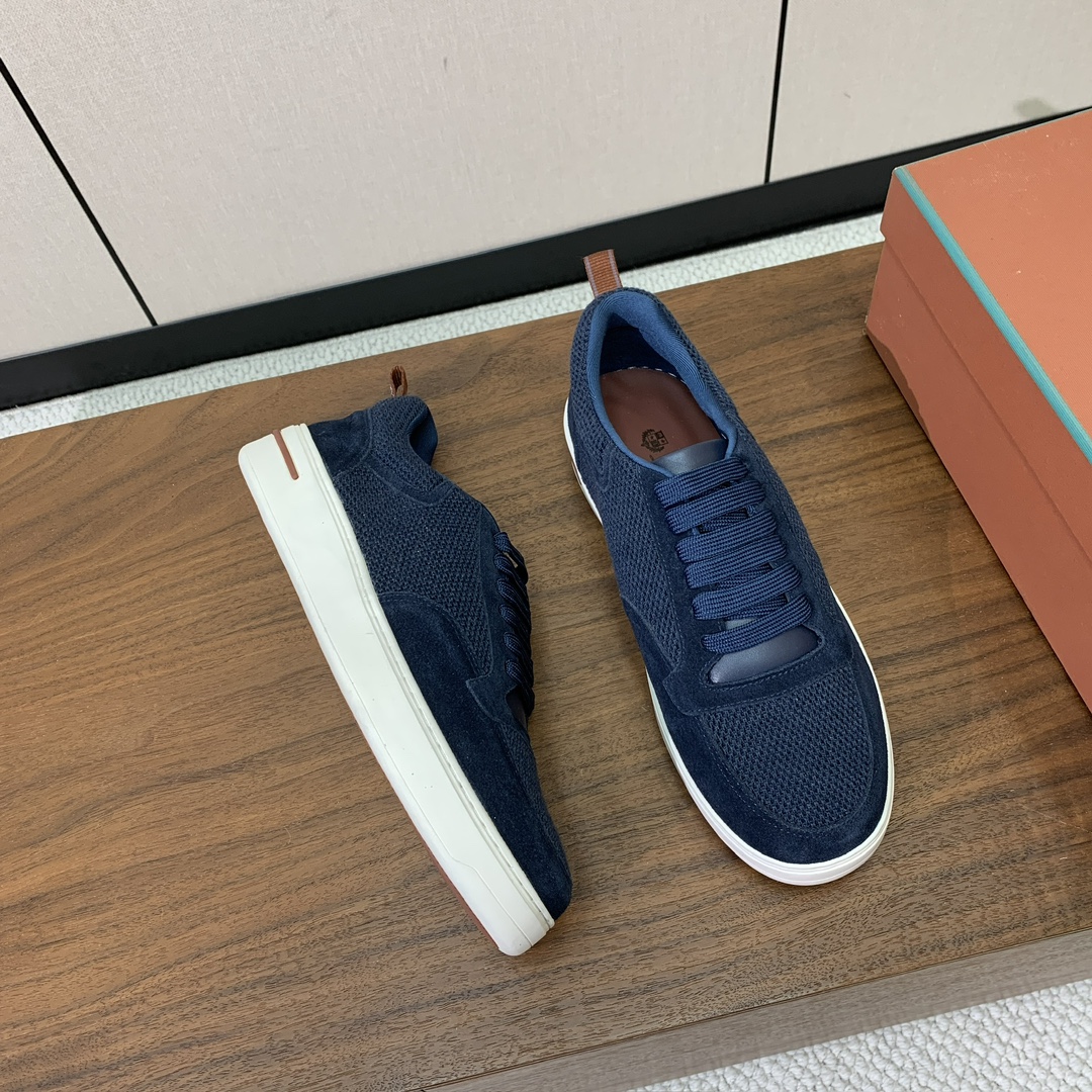 【Loro Piana】男款网面拼接休闲鞋。简约时尚，鞋面采用网面拼接牛反绒。羊皮垫脚。定制橡胶底。码数