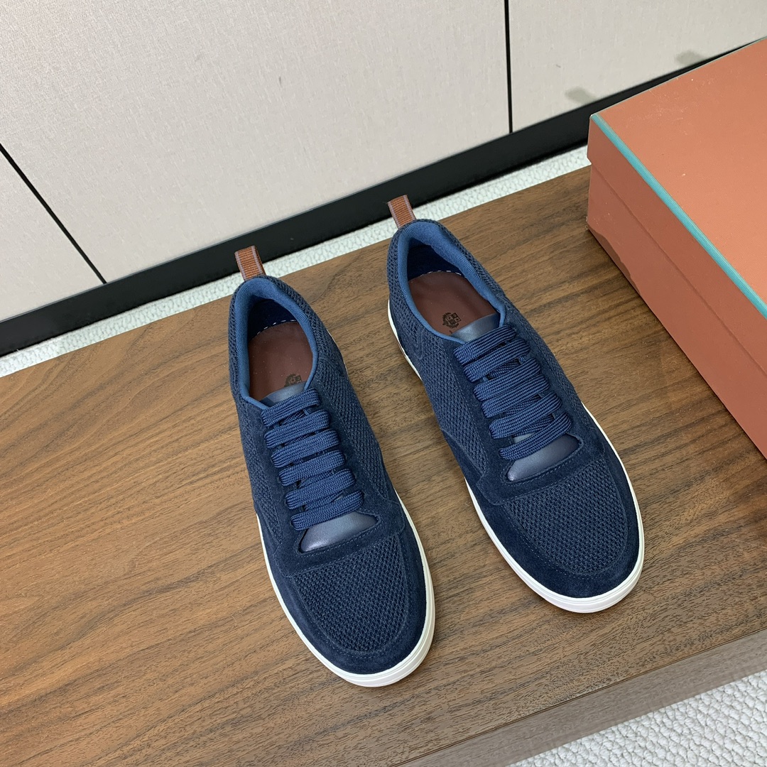【Loro Piana】男款网面拼接休闲鞋。简约时尚，鞋面采用网面拼接牛反绒。羊皮垫脚。定制橡胶底。码数