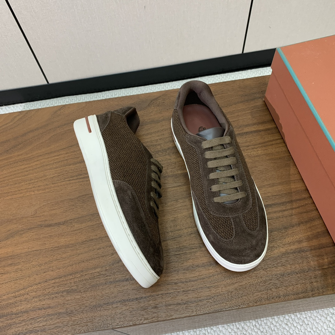 【Loro Piana】男款网面拼接休闲鞋。简约时尚，鞋面采用网面拼接牛反绒。羊皮垫脚。定制橡胶底。码数