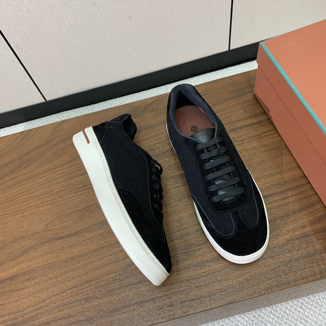 【Loro Piana】男款网面拼接休闲鞋。简约时尚，鞋面采用网面拼接牛反绒。羊皮垫脚。定制橡胶底。码数