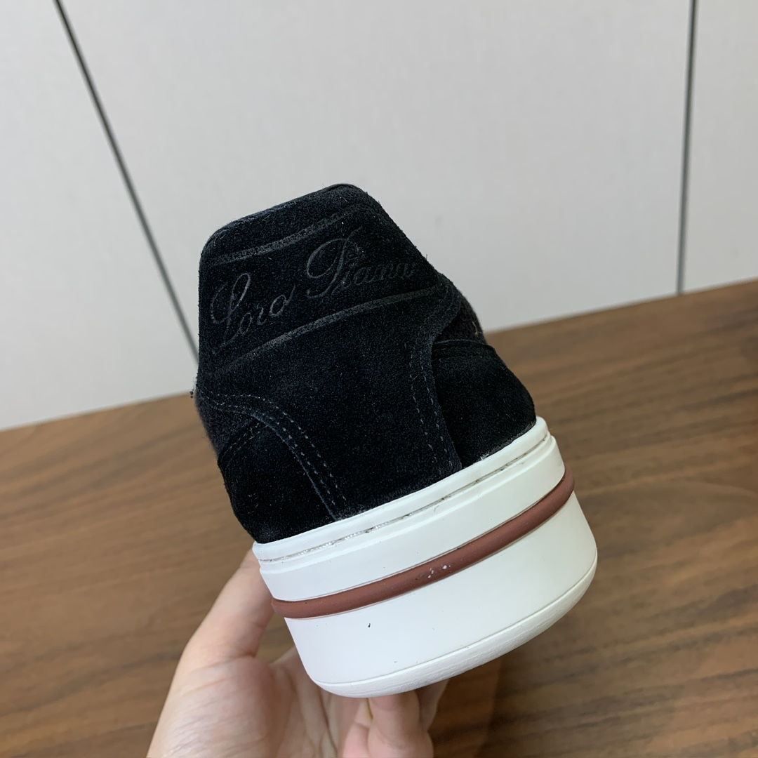 【Loro Piana】男款网面拼接休闲鞋。简约时尚，鞋面采用网面拼接牛反绒。羊皮垫脚。定制橡胶底。码数