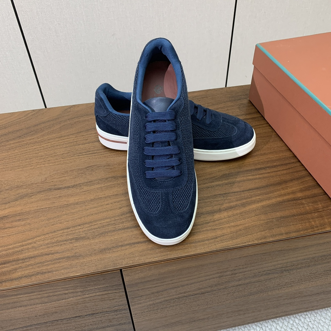 【Loro Piana】男款网面拼接休闲鞋。简约时尚，鞋面采用网面拼接牛反绒。羊皮垫脚。定制橡胶底。码数