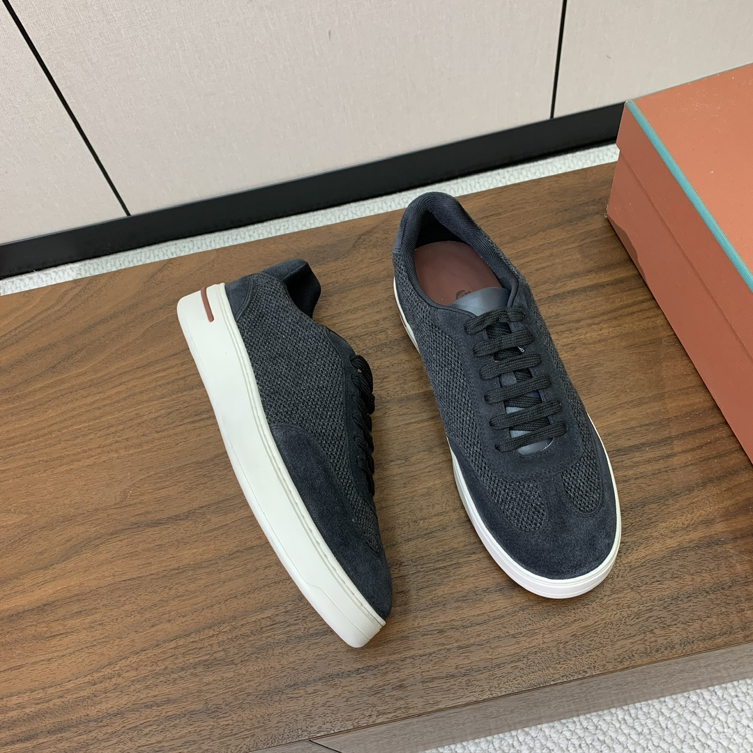 【Loro Piana】男款网面拼接休闲鞋。简约时尚，鞋面采用网面拼接牛反绒。羊皮垫脚。定制橡胶底。码数