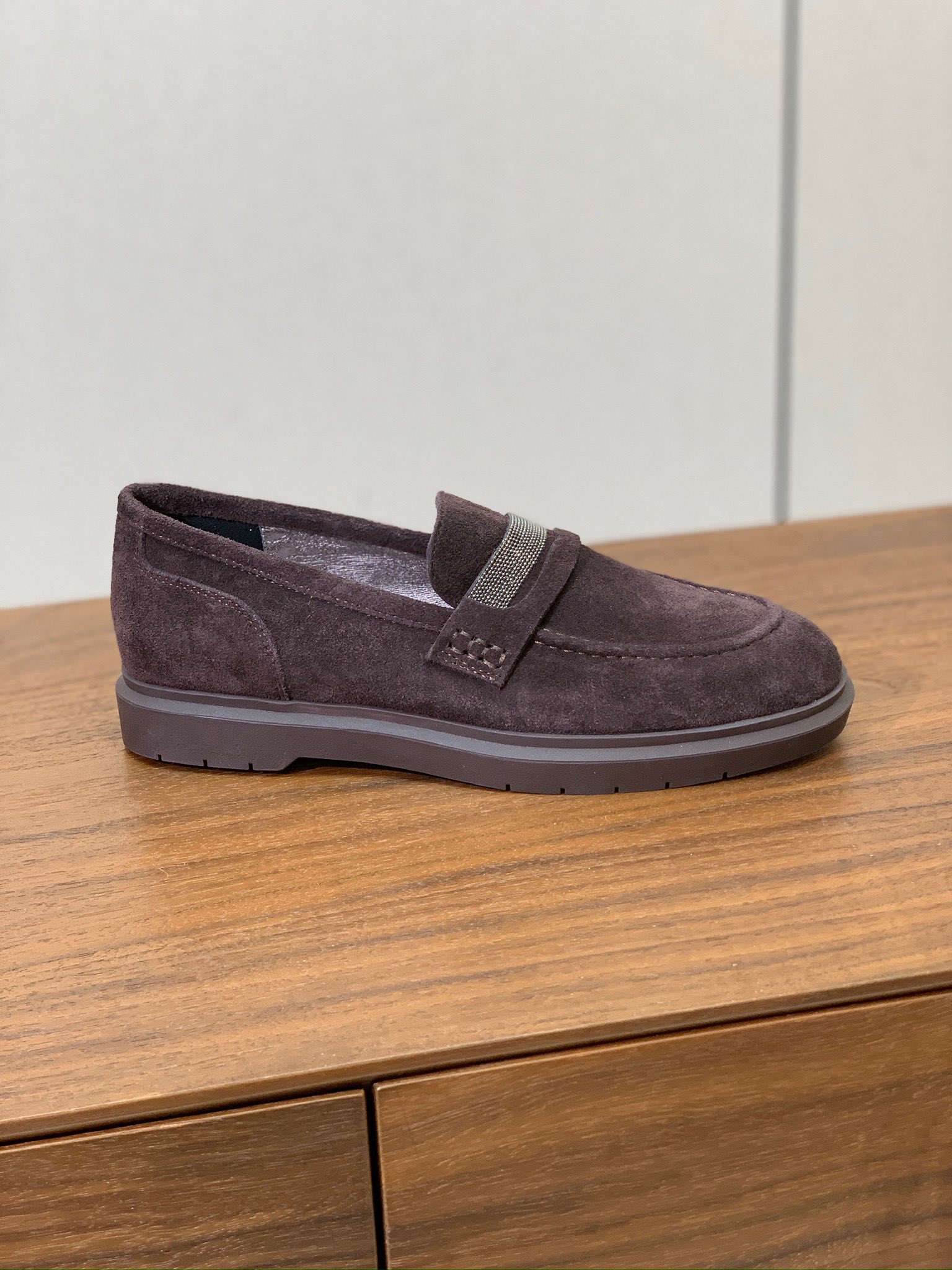 【BRUNELL* CUCINELL*】乐福鞋。经典灵感定义了这款鞋的现代优雅风格。鞋面牛反绒，羊皮内里