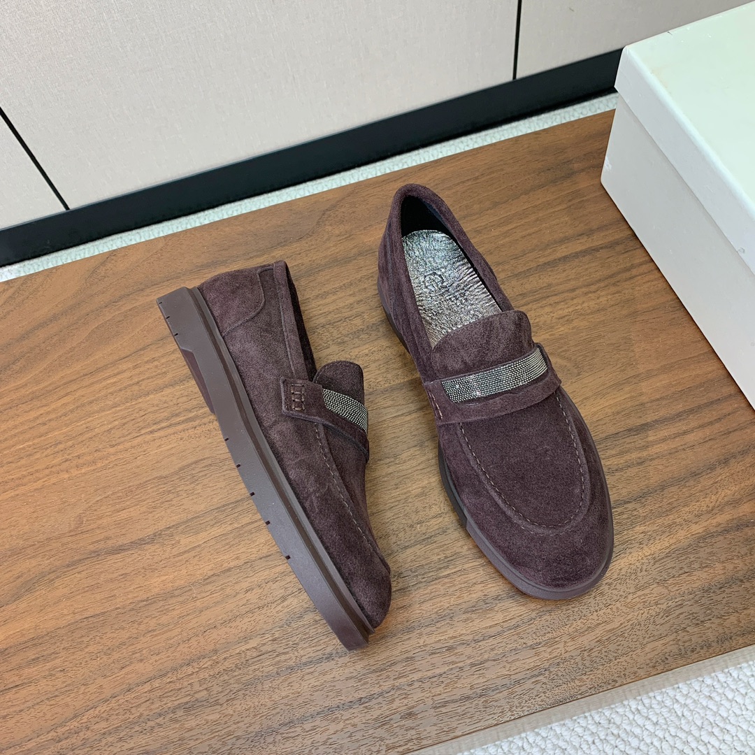 【BRUNELL* CUCINELL*】乐福鞋。经典灵感定义了这款鞋的现代优雅风格。鞋面牛反绒，羊皮内里