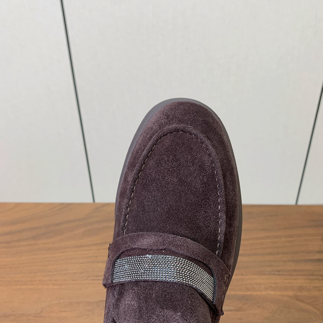 【BRUNELL* CUCINELL*】乐福鞋。经典灵感定义了这款鞋的现代优雅风格。鞋面牛反绒，羊皮内里