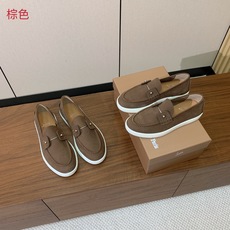 【Christian Loubout*n】情侣款乐富鞋。设计简洁经典,上脚非常舒适百搭!鞋面羊京、牛皮。 【Christian Loubout*n】情侣款乐富鞋。设计简洁经典,上脚非常舒适百搭!鞋面羊京、牛皮。