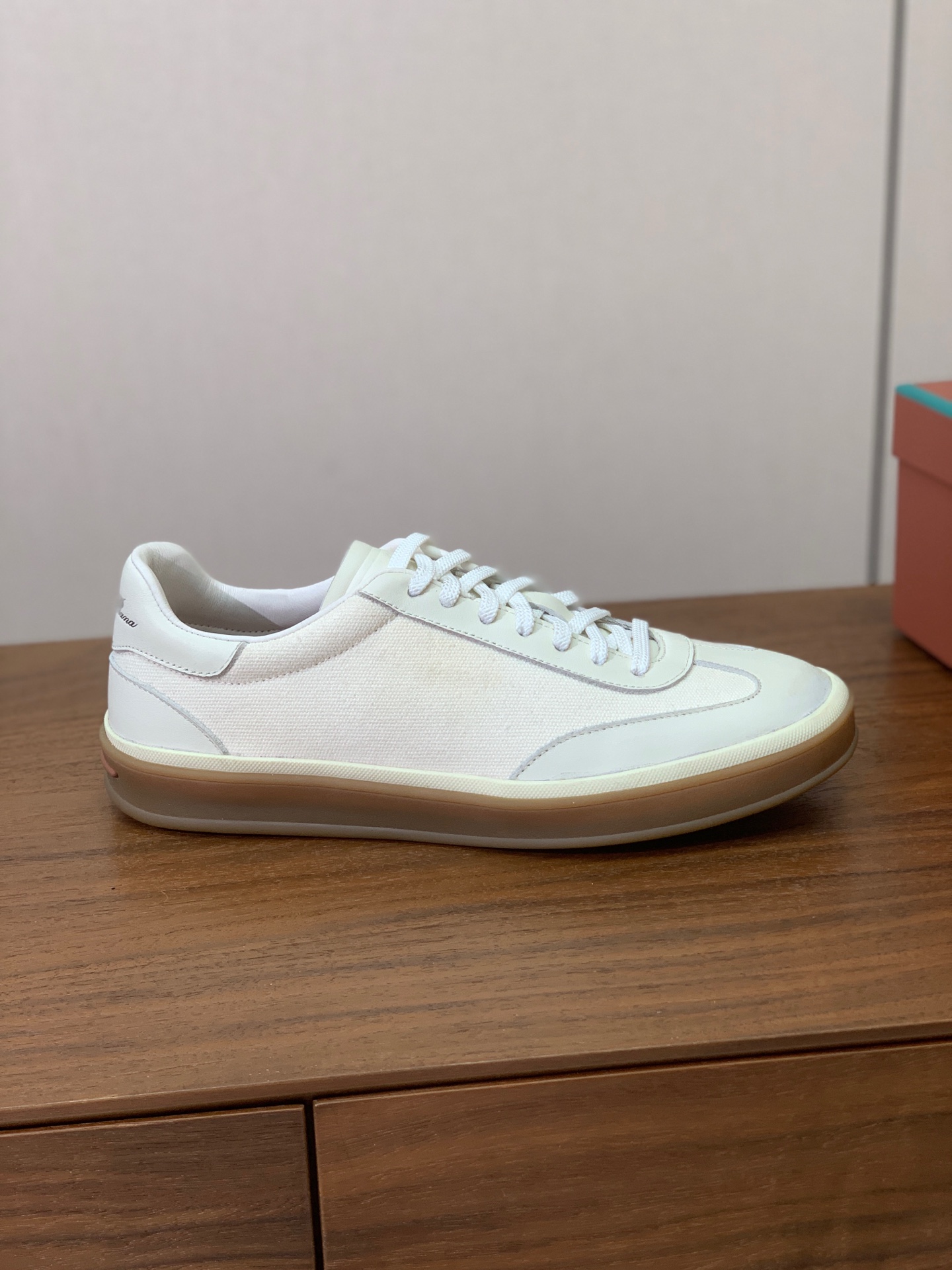 【Loro Piana】拼色德训鞋。简约时尚，鞋面采用牛皮➕定制布料。羊皮内里及垫脚。进口耐磨橡胶成型底