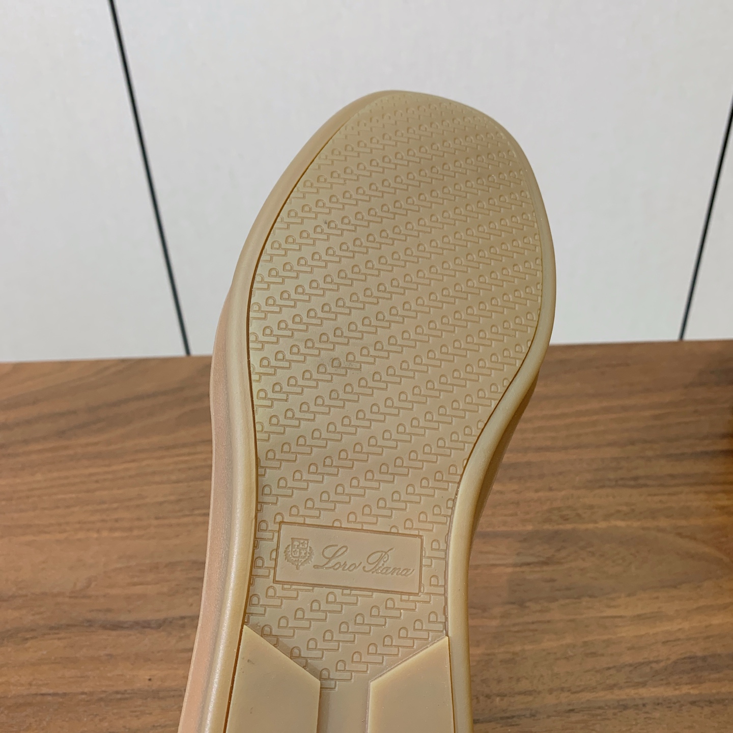【Loro Piana】拼色德训鞋。简约时尚，鞋面采用牛皮➕定制布料。羊皮内里及垫脚。进口耐磨橡胶成型底