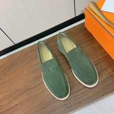 【Herm*s】高版本情侣款乐福鞋。饰有标志性“H Diamant”细节。打造时尚休闲的风格。此款拥有舒适的鞋面,具有很 【Herm*s】高版本情侣款乐福鞋。饰有标志性“H Diamant”细节。打造时尚休闲的风格。此款拥有舒适的鞋面,具有很