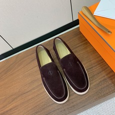 【Herm*s】高版本情侣款乐福鞋。饰有标志性“H Diamant”细节。打造时尚休闲的风格。此款拥有舒适的鞋面,具有很 【Herm*s】高版本情侣款乐福鞋。饰有标志性“H Diamant”细节。打造时尚休闲的风格。此款拥有舒适的鞋面,具有很