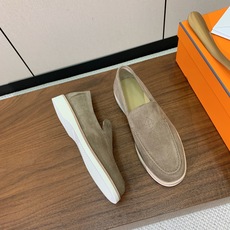 【Herm*s】高版本情侣款乐福鞋。饰有标志性“H Diamant”细节。打造时尚休闲的风格。此款拥有舒适的鞋面,具有很 【Herm*s】高版本情侣款乐福鞋。饰有标志性“H Diamant”细节。打造时尚休闲的风格。此款拥有舒适的鞋面,具有很