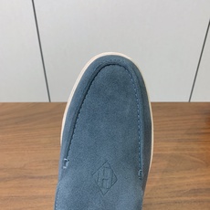 【Herm*s】高版本情侣款乐福鞋。饰有标志性“H Diamant”细节。打造时尚休闲的风格。此款拥有舒适的鞋面,具有很 【Herm*s】高版本情侣款乐福鞋。饰有标志性“H Diamant”细节。打造时尚休闲的风格。此款拥有舒适的鞋面,具有很