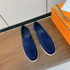 【Herm*s】高版本情侣款乐福鞋。饰有标志性“H Diamant”细节。打造时尚休闲的风格。此款拥有舒适的鞋面,具有很 【Herm*s】高版本情侣款乐福鞋。饰有标志性“H Diamant”细节。打造时尚休闲的风格。此款拥有舒适的鞋面,具有很
