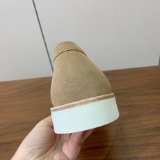 【Herm*s】高版本情侣款乐福鞋。饰有标志性“H Diamant”细节。打造时尚休闲的风格。此款拥有舒适的鞋面,具有很 【Herm*s】高版本情侣款乐福鞋。饰有标志性“H Diamant”细节。打造时尚休闲的风格。此款拥有舒适的鞋面,具有很