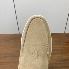 【Herm*s】高版本情侣款乐福鞋。饰有标志性“H Diamant”细节。打造时尚休闲的风格。此款拥有舒适的鞋面,具有很 【Herm*s】高版本情侣款乐福鞋。饰有标志性“H Diamant”细节。打造时尚休闲的风格。此款拥有舒适的鞋面,具有很